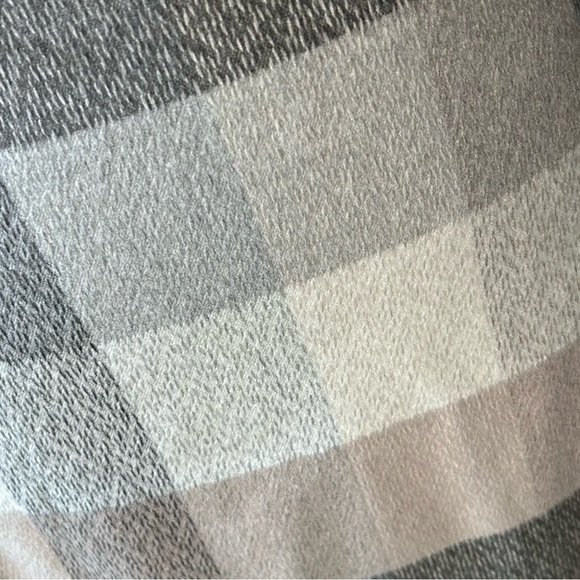 LOFT Plaid Gray and Cream Women's Skirt - Picture 2 of 8